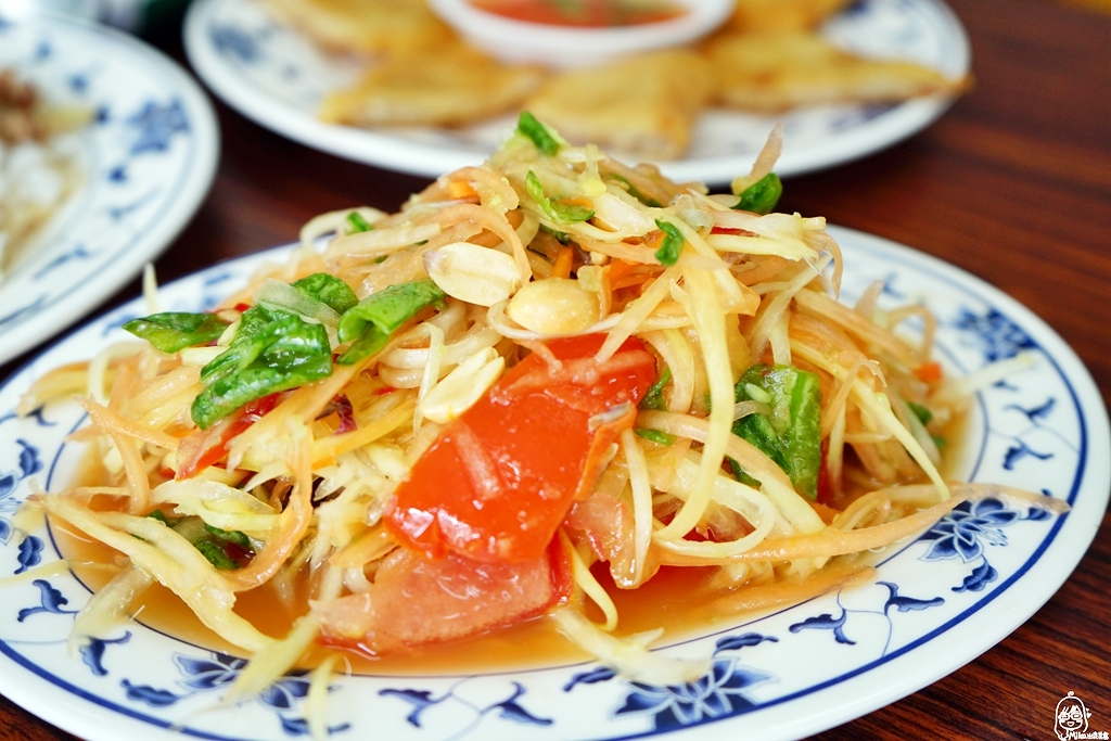 『桃園。八德』 泰 ไทย.อร่อย (泰 ㄚ ㄌㄨㄞˇ)泰式料理麵飯小館｜隱藏版巷弄美食  泰國人開的正統泰式料理。