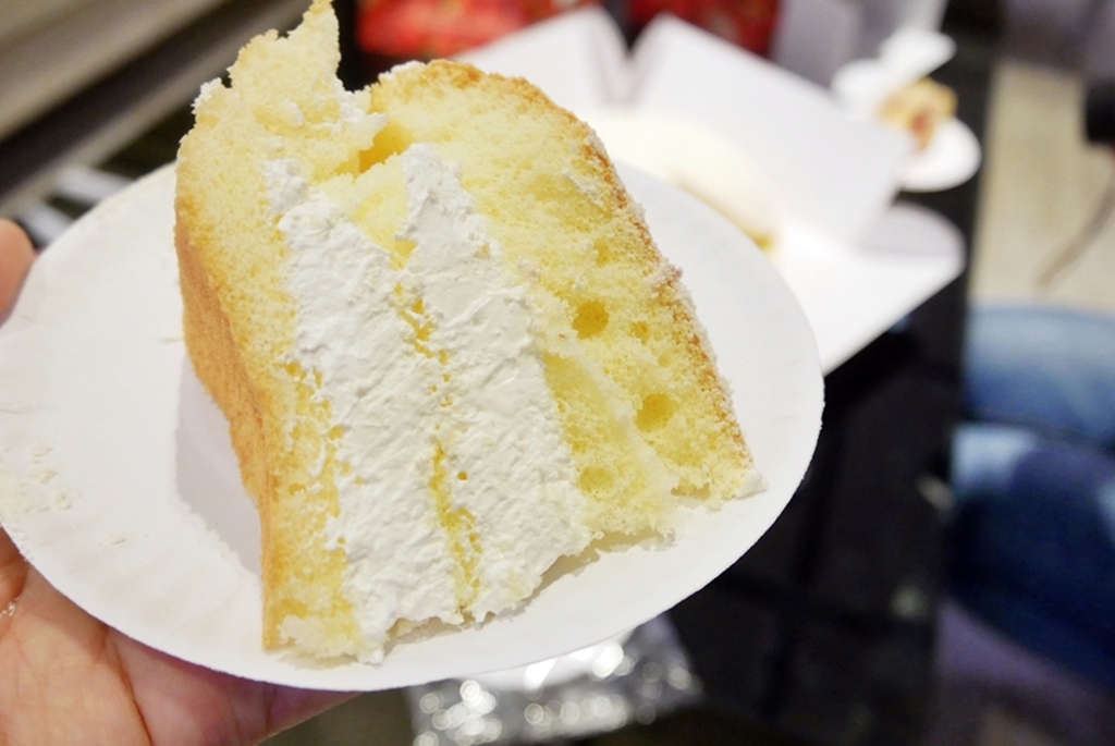 【桃園】 佳樂精緻蛋糕專賣店｜桃園必買40年經典的波士頓派，還有媽媽最愛傳統芋頭布丁蛋糕千萬別錯過。