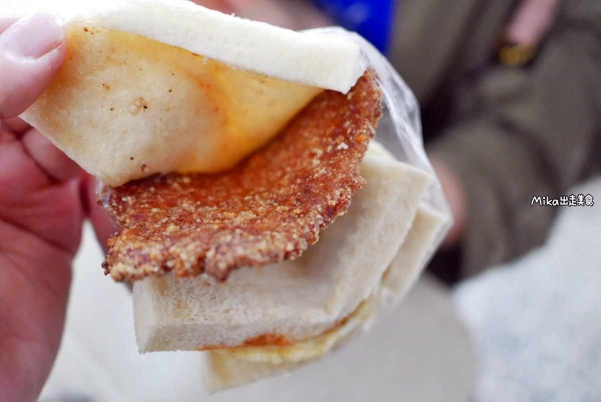 【桃園】 明峯早餐店｜桃園也有厲害的肉蛋土司！在地早餐名店  必點超人氣古早味豬排漢堡、三明治。