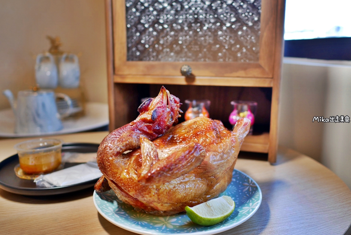 【桃園】 平鎮 泰式瘋烤雞｜屏東來的，採用當日現宰黑羽土雞，獨創泰式口味烤雞。