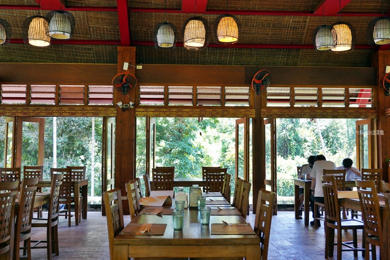 【南投】 烏布雨林峇里島主題餐廳｜原來是台灣，還以為在峇里島！深山檳榔林內的峇里島風主題餐廳。