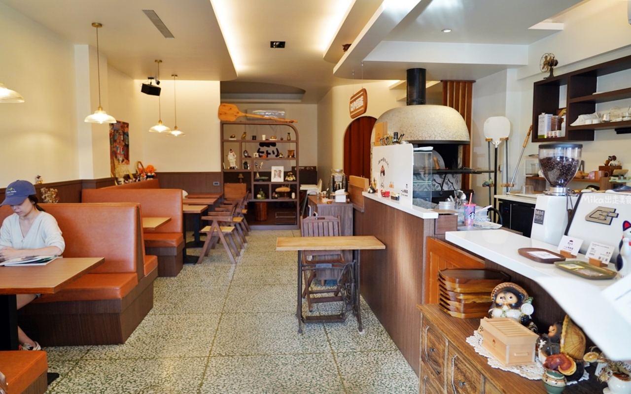 【宜蘭】 羅東 一人喫茶店 ｜日式昭和復古可愛風 手作甜點，週末限定手工窯烤披薩很推薦。