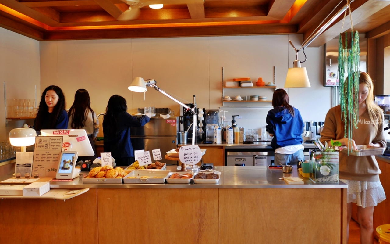 【首爾】 弘大 延南洞 oats coffee｜首爾新寵兒 雲朵奶油 維也納咖啡，這家最經典必喝。