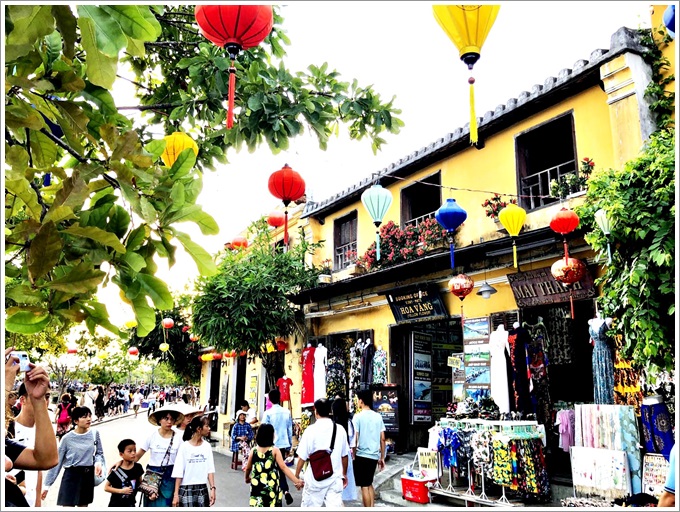 『越南。峴港』 會安古鎮特別篇，在1999年被列為「世界文化遺產」的會安古鎮絕對是來越南不可錯過的優質景點｜2019.07.26峴港會安五日遊。