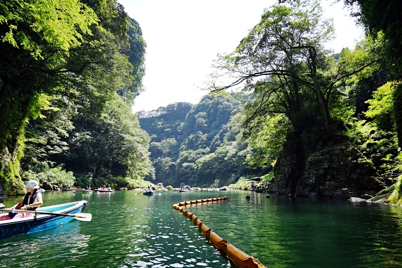 【日本】九州  高千穂峡｜絕景名勝 V字型峽谷瀑布內划船體驗。