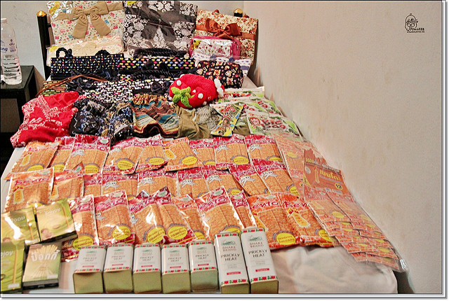 『泰國清邁』2014年12月虎航飛清邁八天七夜自助行-買到床都擺不下的敗家戰利品分享 @Mika出走美食日誌