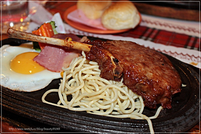 『台中美食』大甲懷舊復古的好味道-翡翠園西餐廳