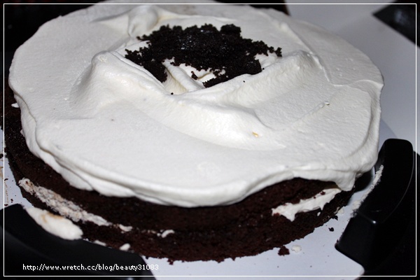 『團購美食』邪惡黑色的魅惑–D2惡魔香蕉巧克力蛋糕