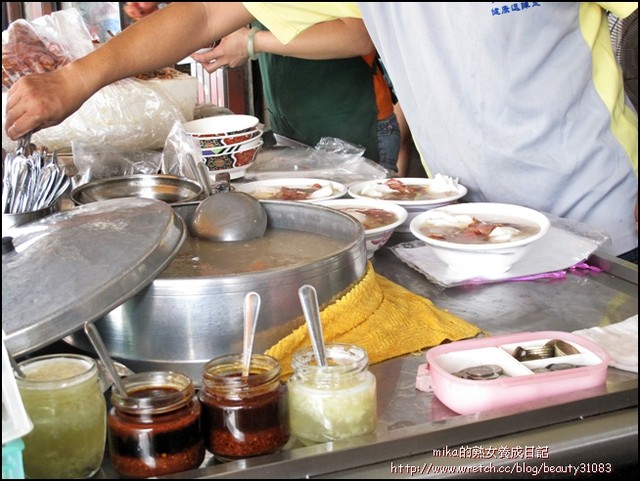 『食記』屏東東港..『葉東港肉粿』料多豐富又味美…