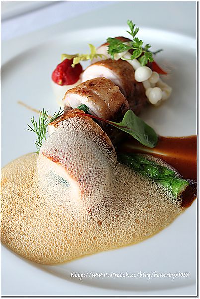 『台中美食』精緻奢華法國料理-法月當代法式料理 @Mika出走美食日誌